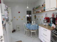 Casa 4 Quartos 250m² 
