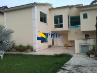 Casa 4 Quartos 340m² 