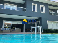 Casa 4 Quartos 380m² 