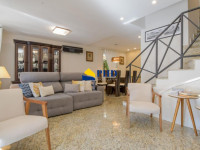 Casa 4 Quartos 220m² 