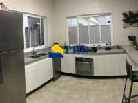 CASA 3 Quartos 200m² 
