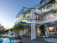 CASA 4 Quartos 850m² 