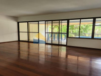 Apartamento 4 Quartos 195m² 