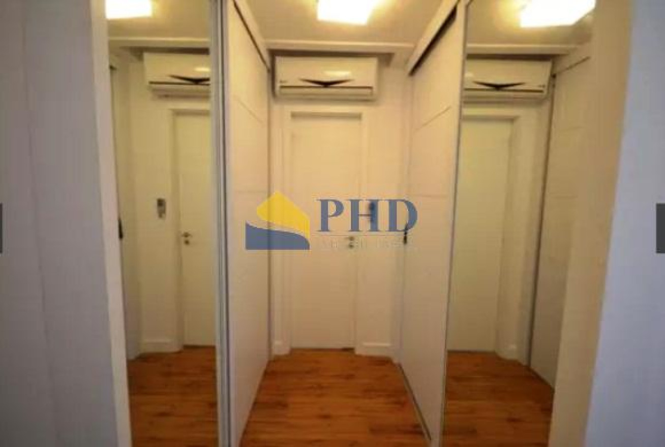 Apartamento 4 Quartos 262m² 