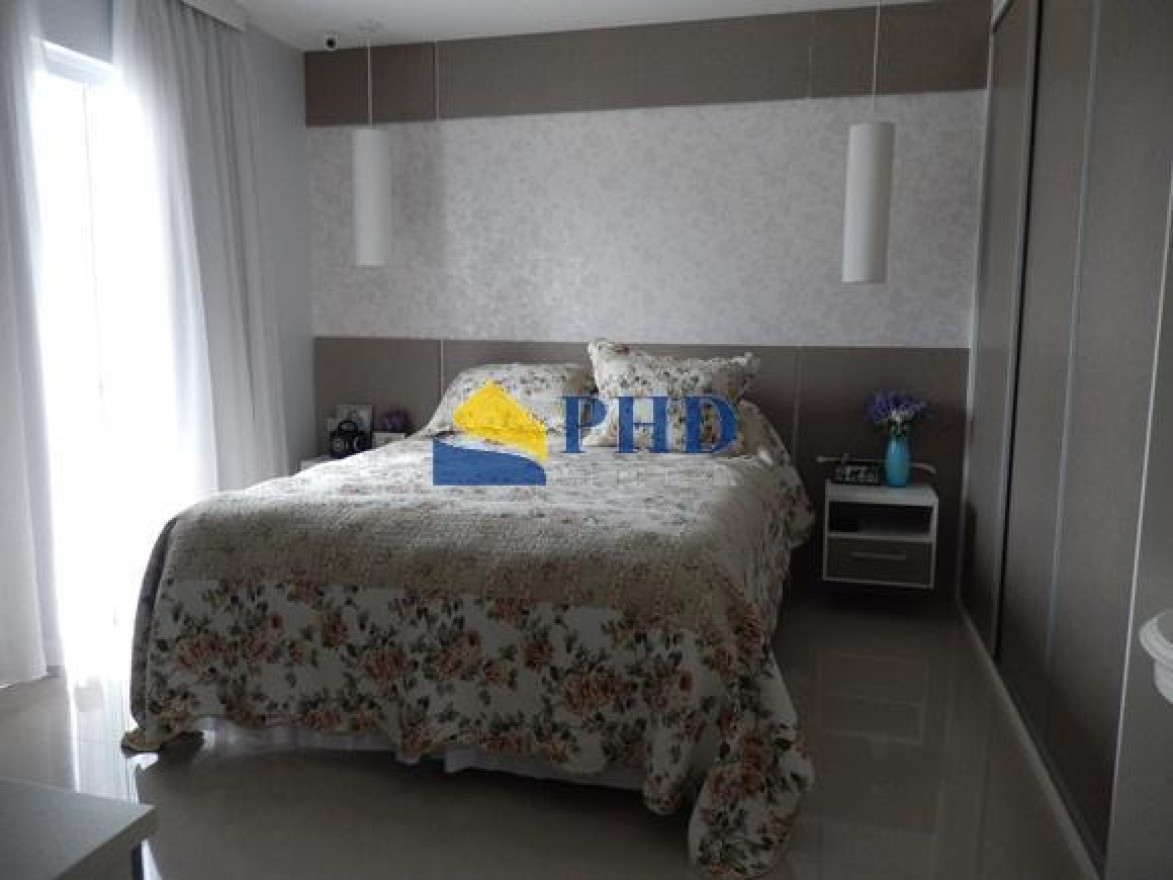 Casa 4 Quartos 270m² 