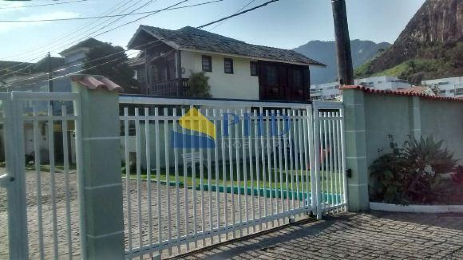 Casa 4 Quartos 130m² 