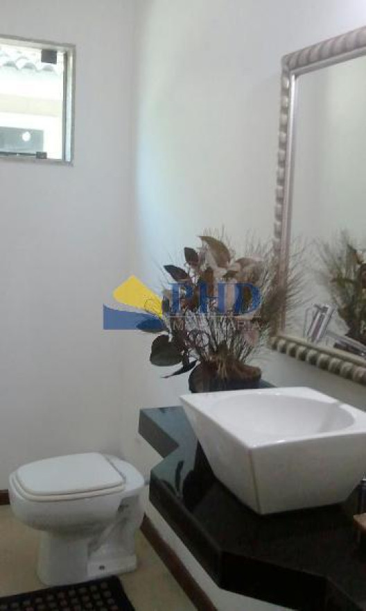 Casa 4 Quartos 212m² 
