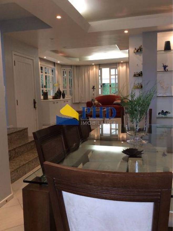 Casa 4 Quartos 343m² 