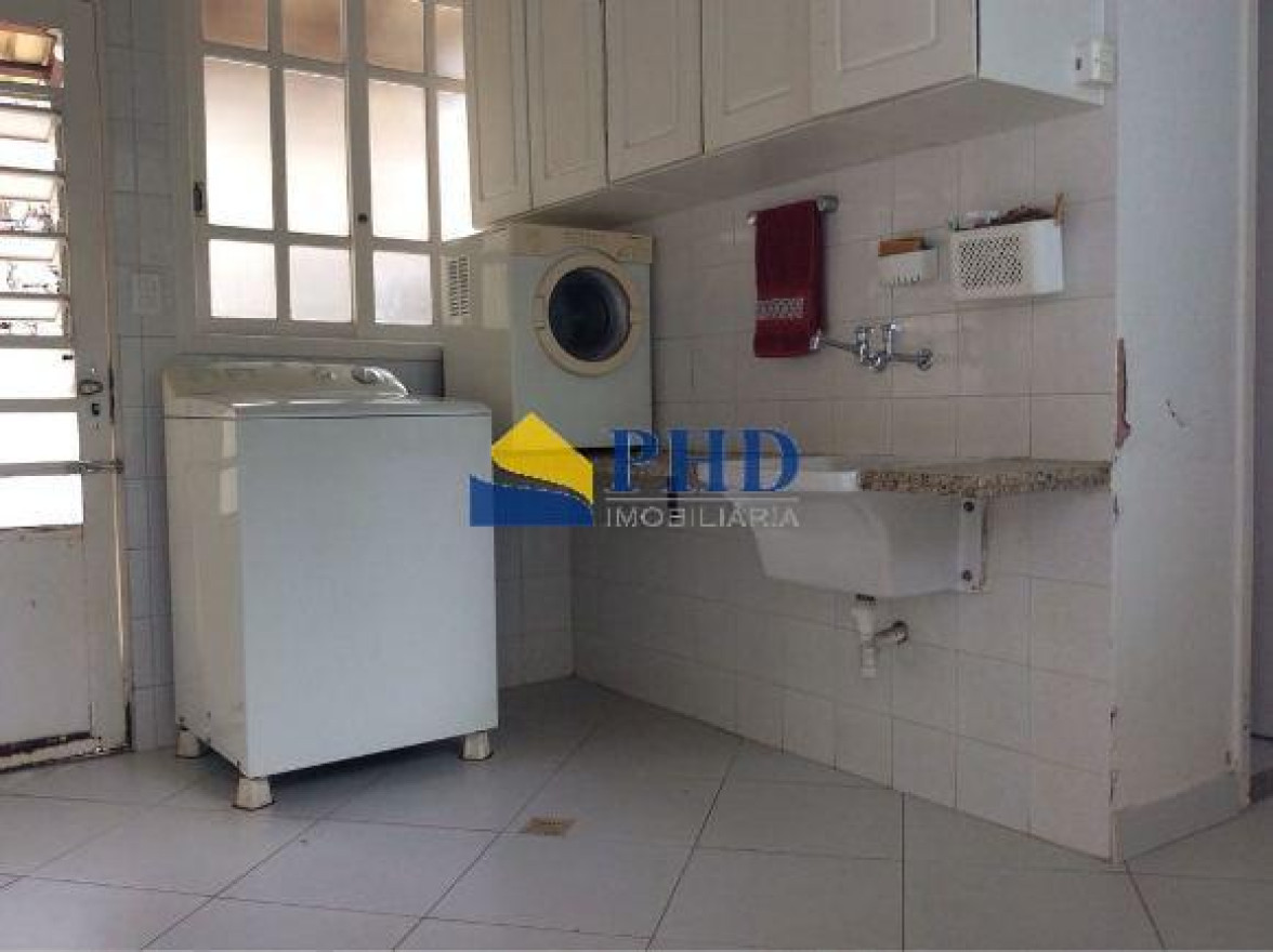 Casa 4 Quartos 343m² 