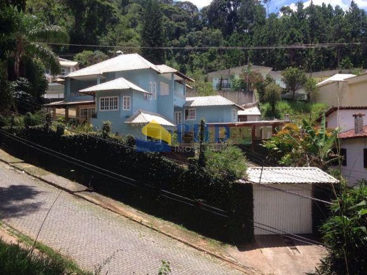 Casa 4 Quartos 343m² 