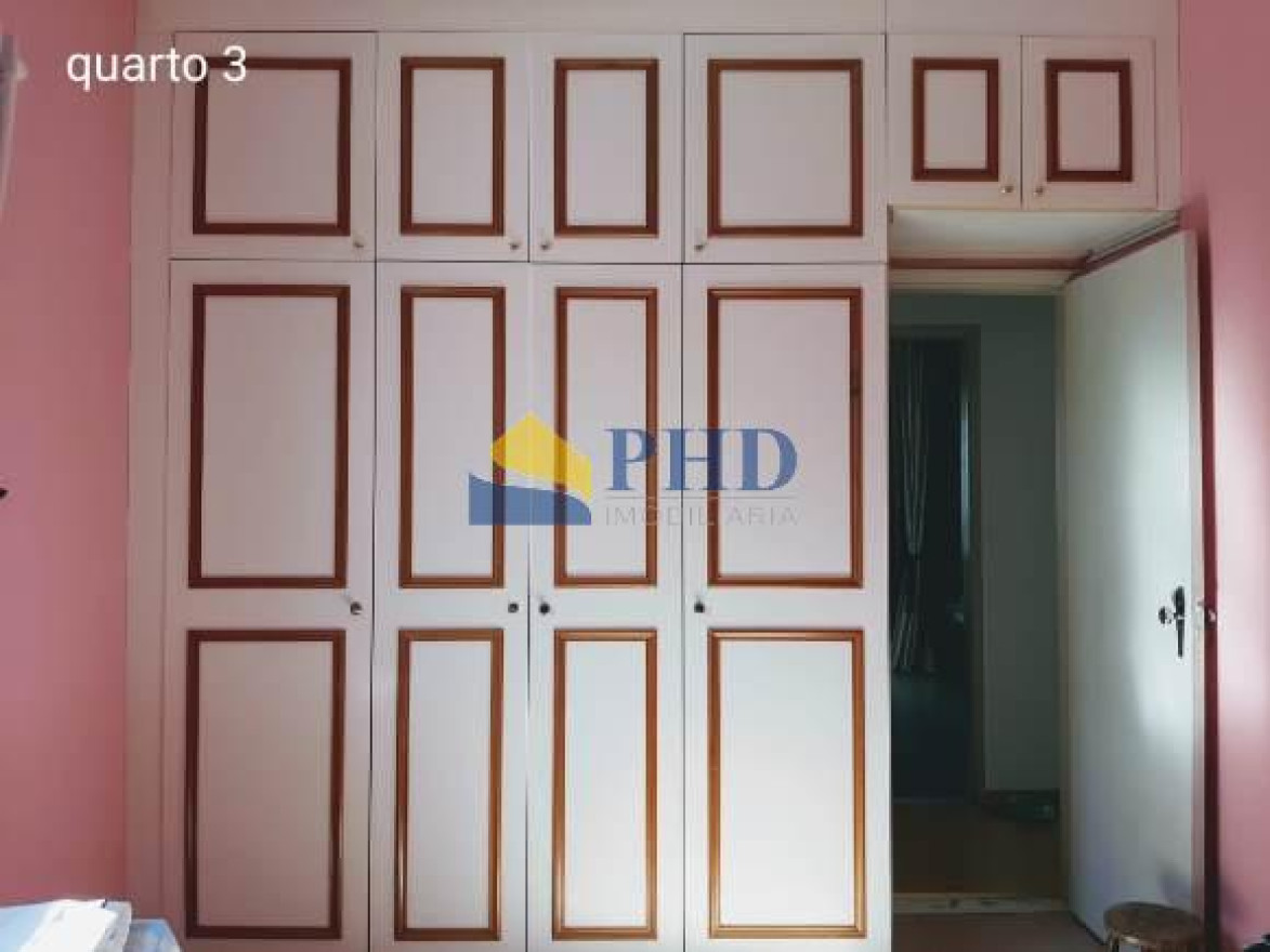 Casa 4 Quartos 378m² 