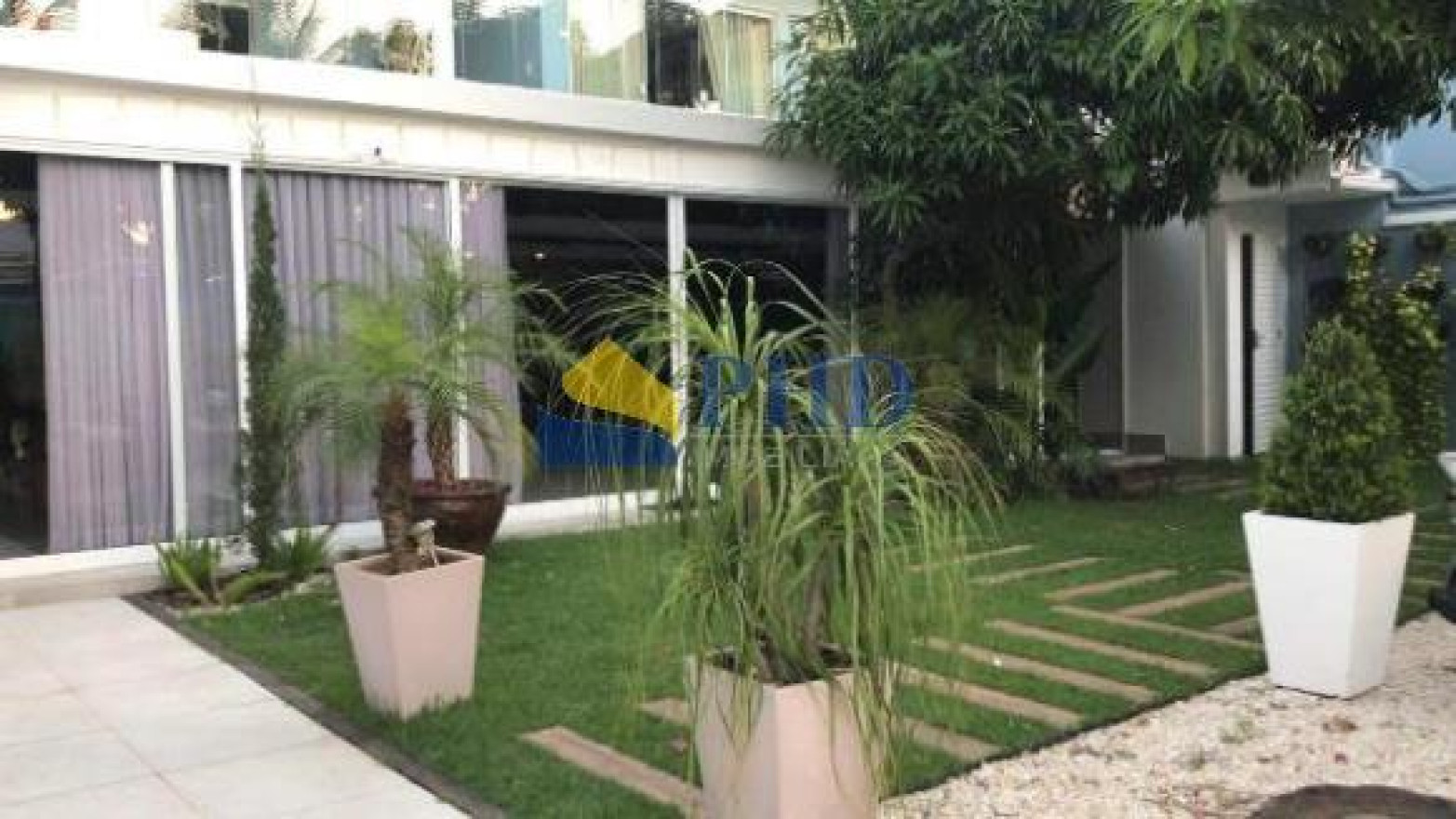Casa 5 Quartos 444m² 