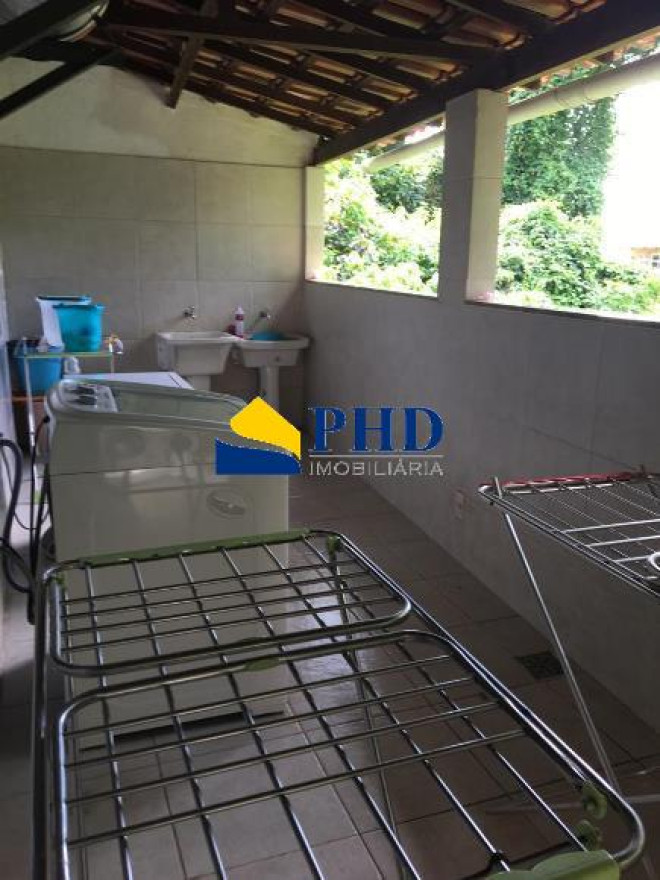 Casa 5 Quartos 200m² 