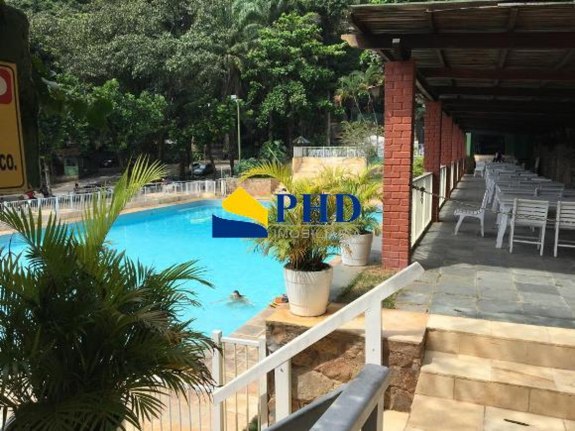 Casa 5 Quartos 200m² 