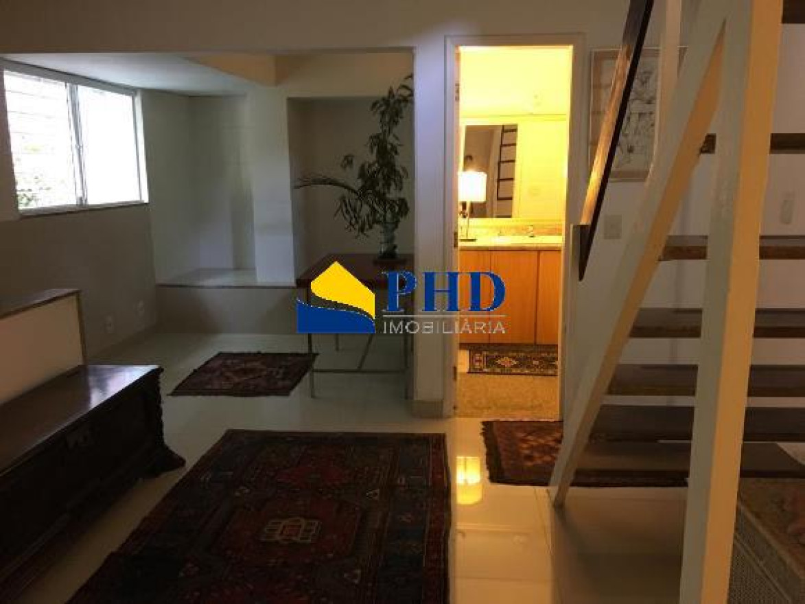 Casa 5 Quartos 200m² 