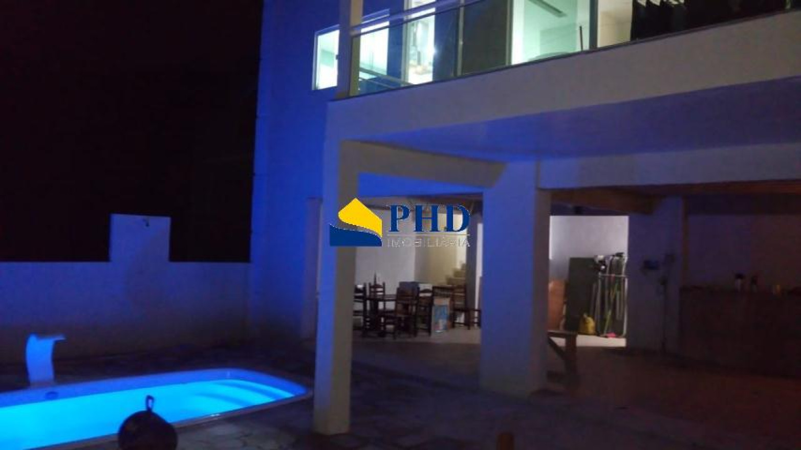 Casa 4 Quartos 340m² 