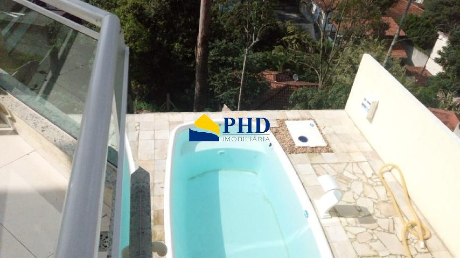 Casa 4 Quartos 340m² 