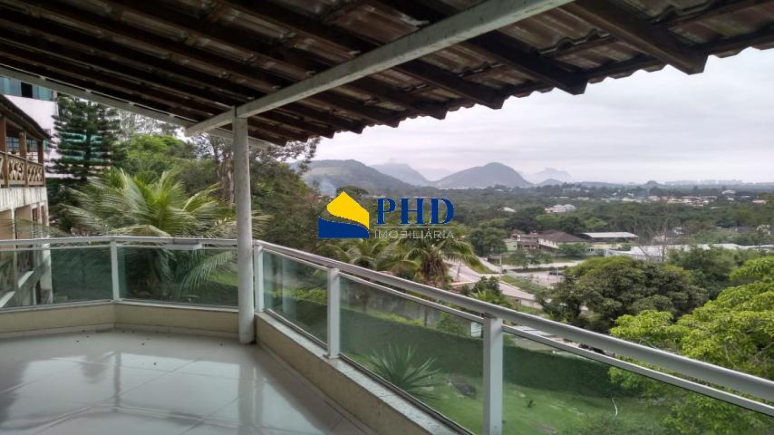 Casa 4 Quartos 340m² 