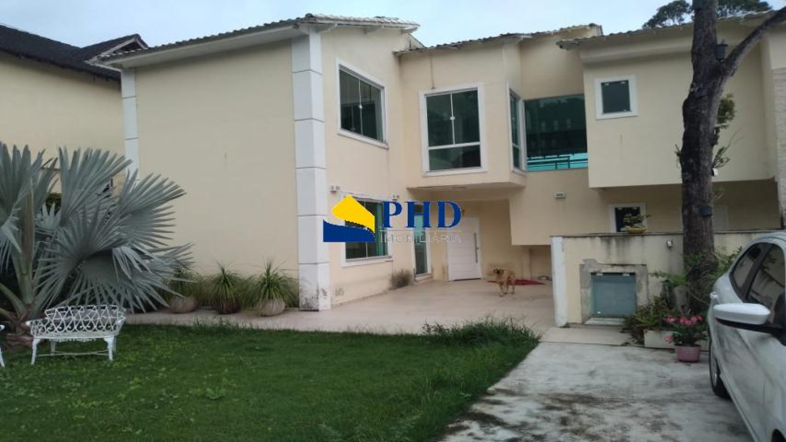 Casa 4 Quartos 340m² 