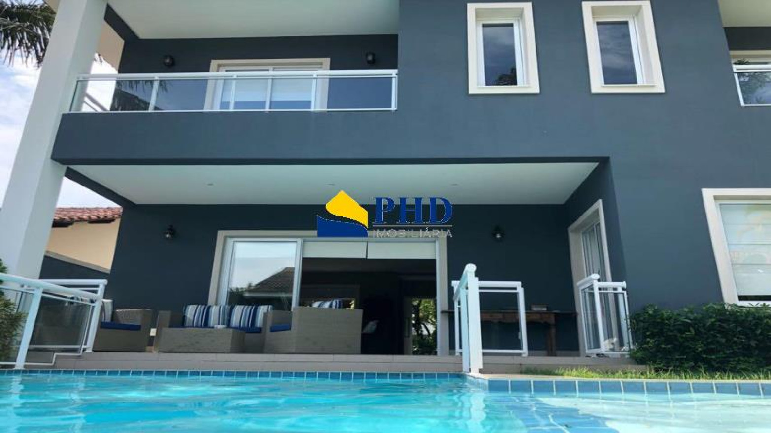 Casa 4 Quartos 380m² 