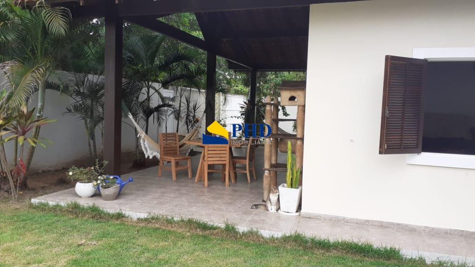 Casa 5 Quartos 347m² 