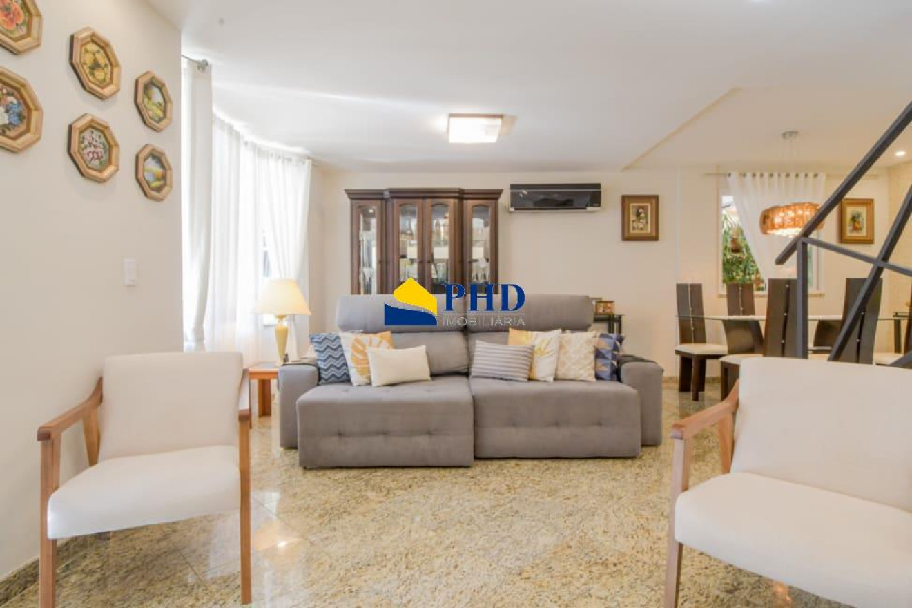 Casa 4 Quartos 220m² 