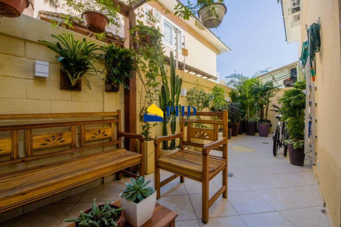 Casa 4 Quartos 220m² 