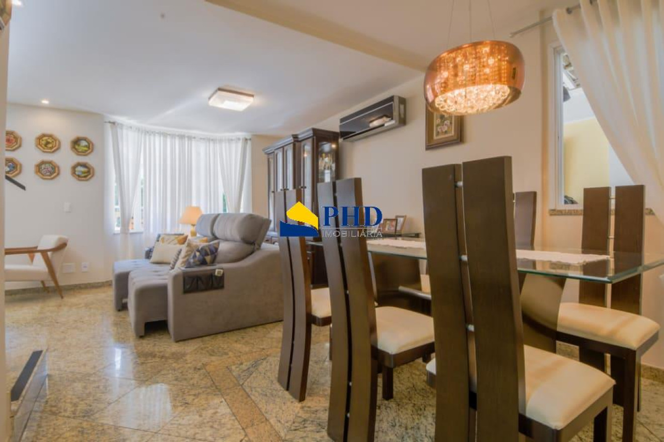 Casa 4 Quartos 220m² 