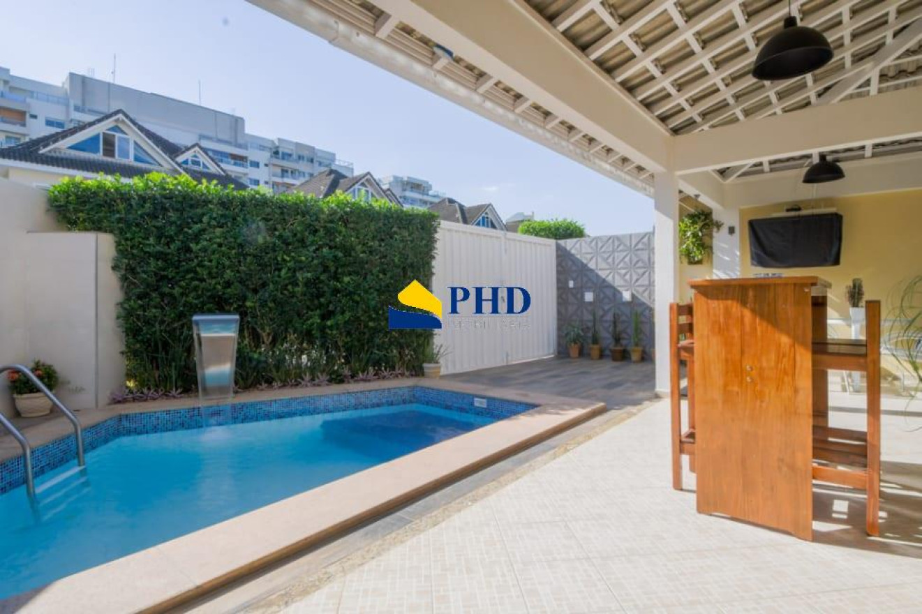 Casa 4 Quartos 220m² 