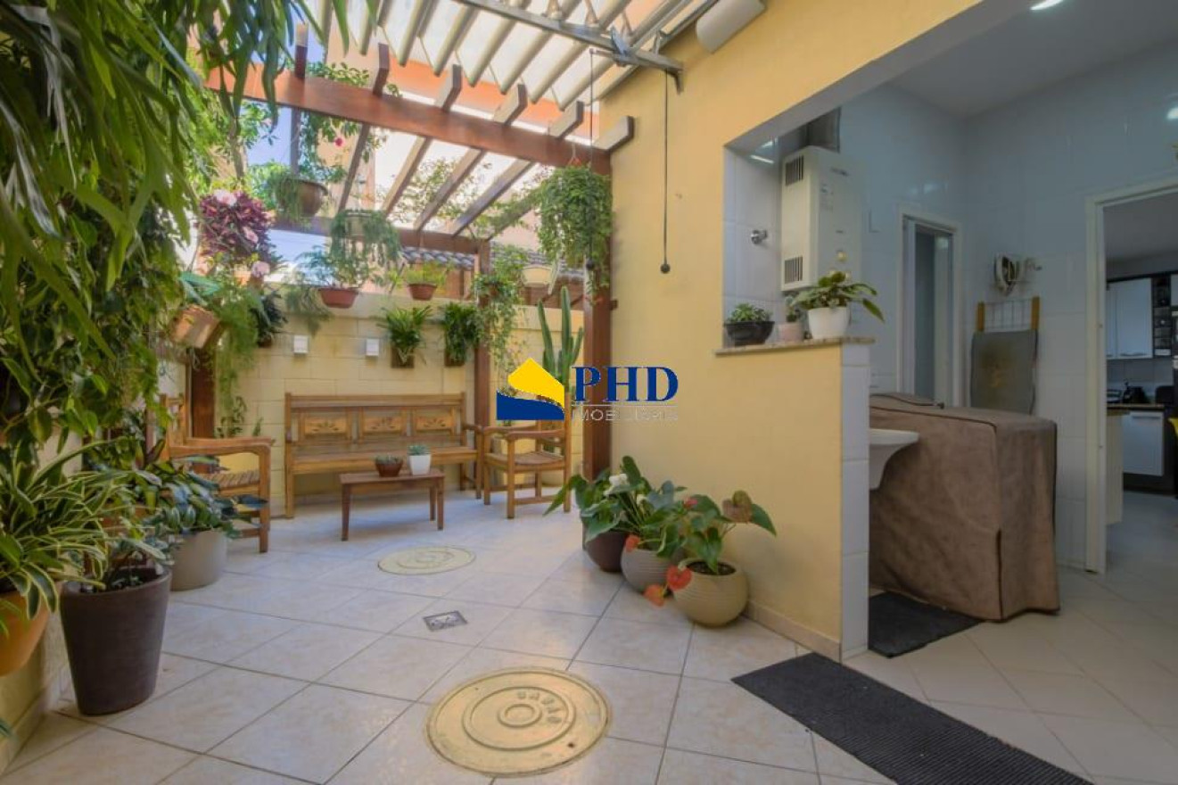 Casa 4 Quartos 220m² 