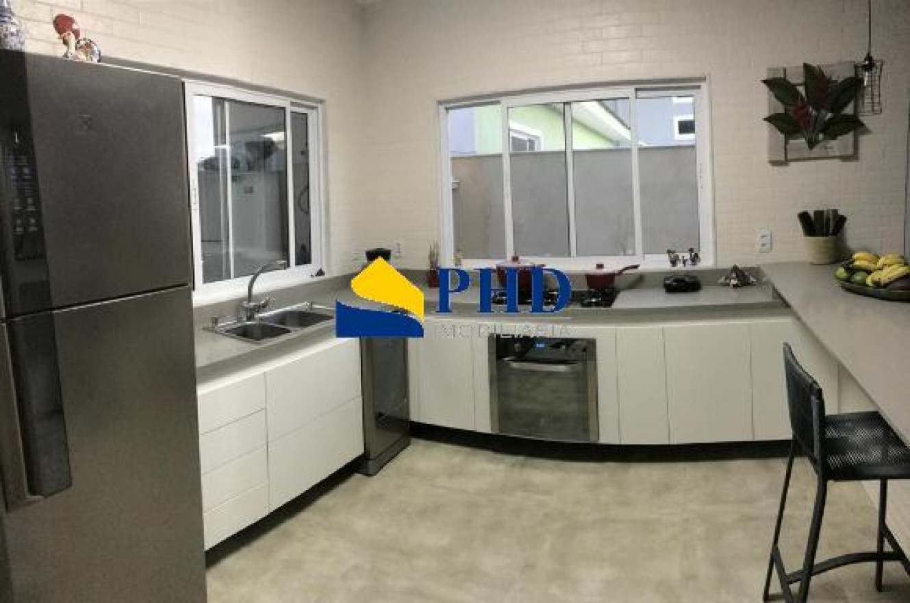 CASA 3 Quartos 200m² 