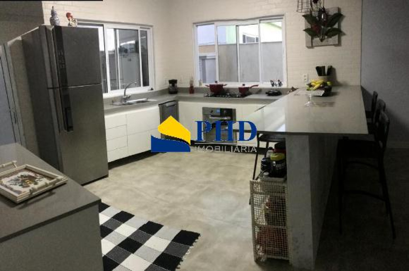 CASA 3 Quartos 200m² 