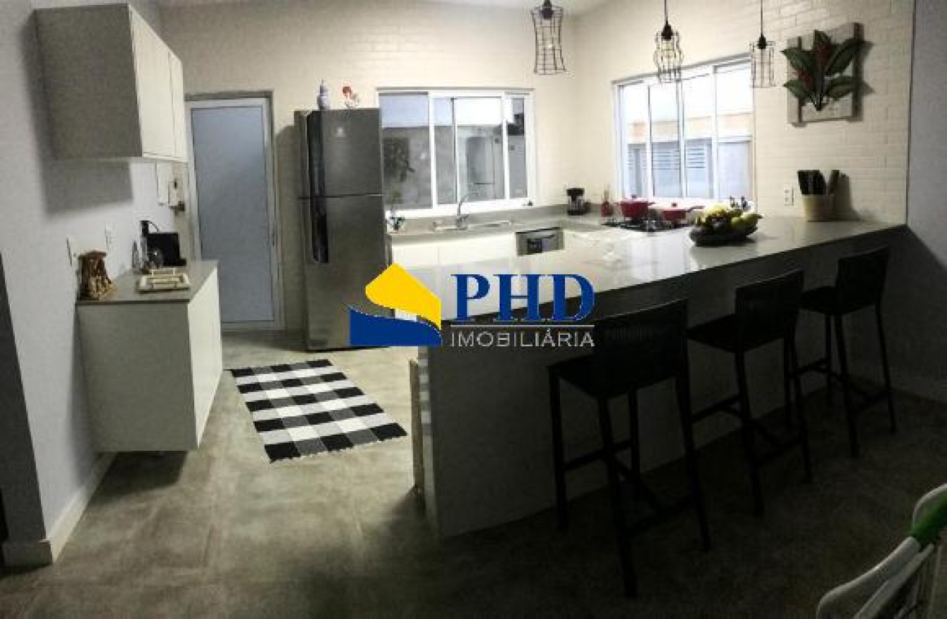 CASA 3 Quartos 200m² 