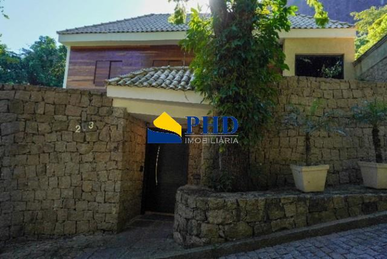 Casa 4 Quartos 190m² 
