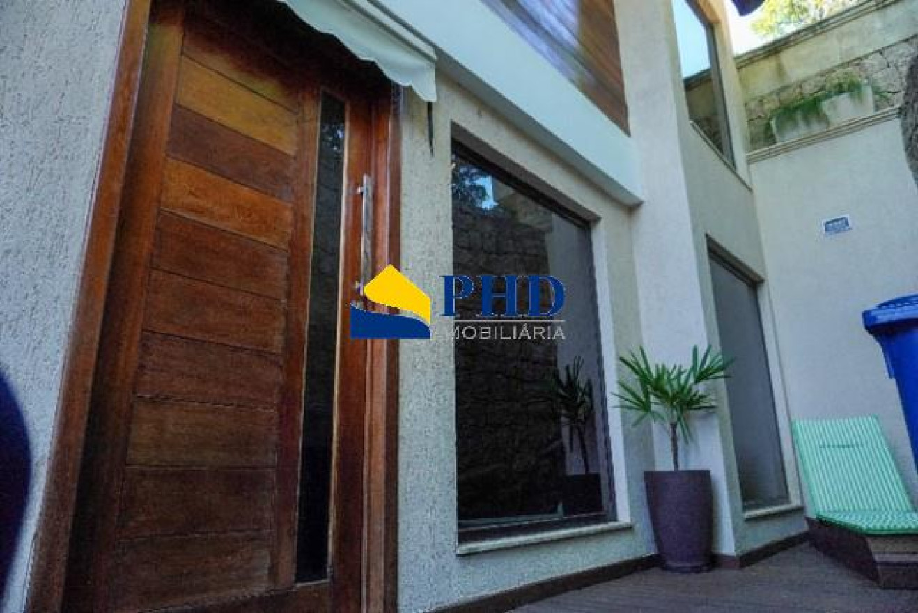 Casa 4 Quartos 190m² 