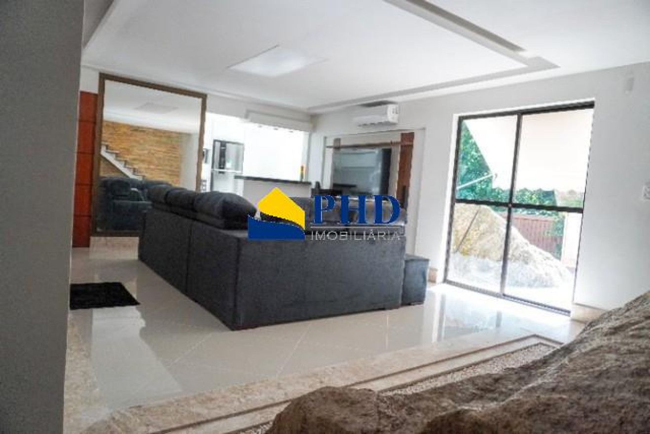 Casa 4 Quartos 190m² 