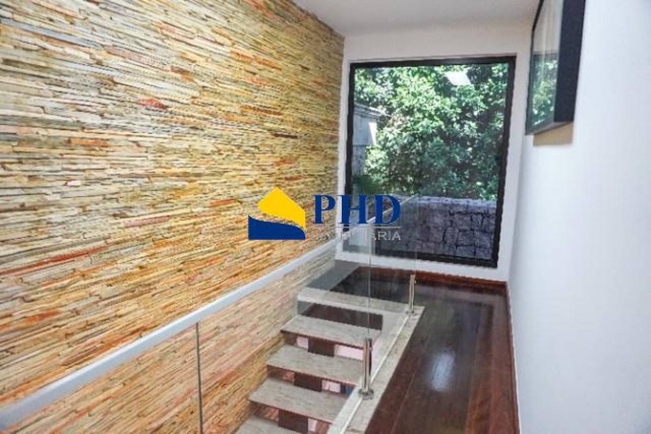 Casa 4 Quartos 190m² 