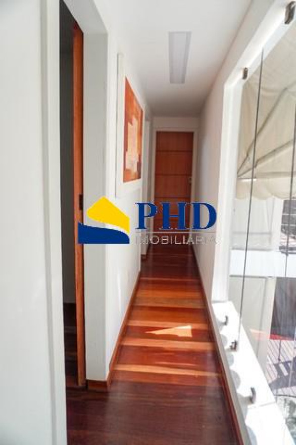 Casa 4 Quartos 190m² 