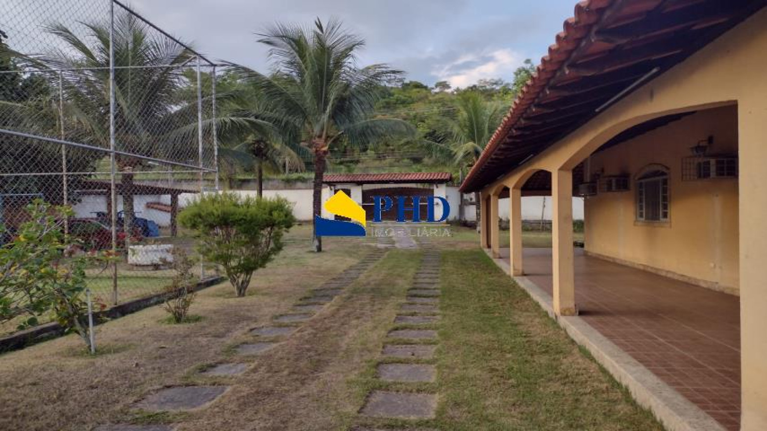 Casa 4 Quartos 350m² 