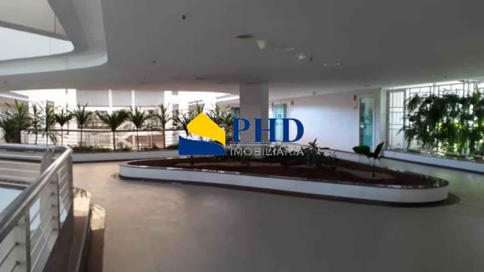 COMERCIAL/INDUSTRIAL  52m² 