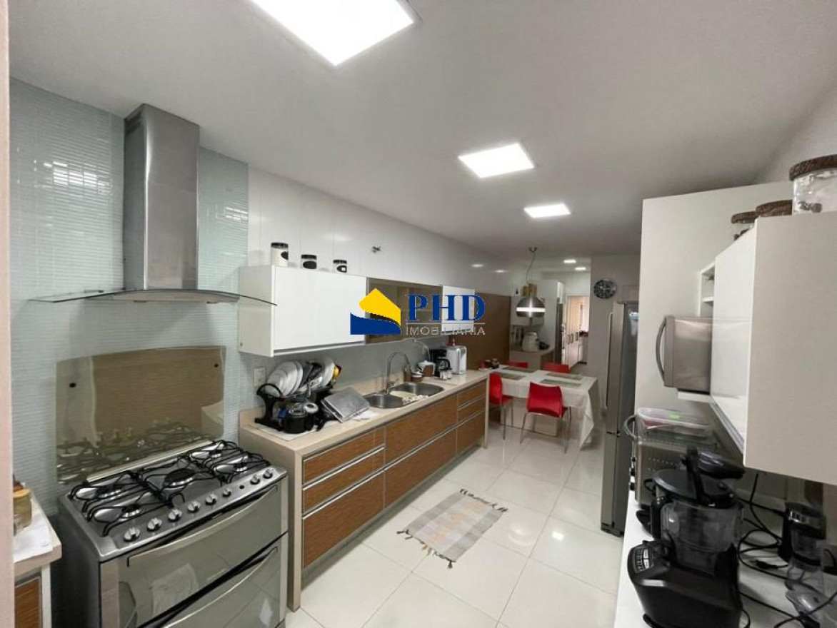 Casa 4 Quartos 450m² 