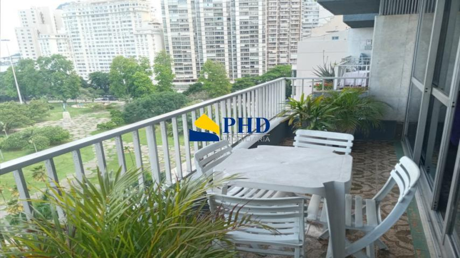 Apartamento 4 Quartos 220m² 