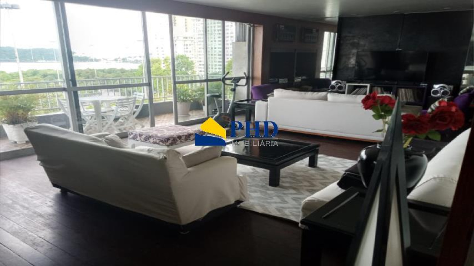 Apartamento 4 Quartos 220m² 