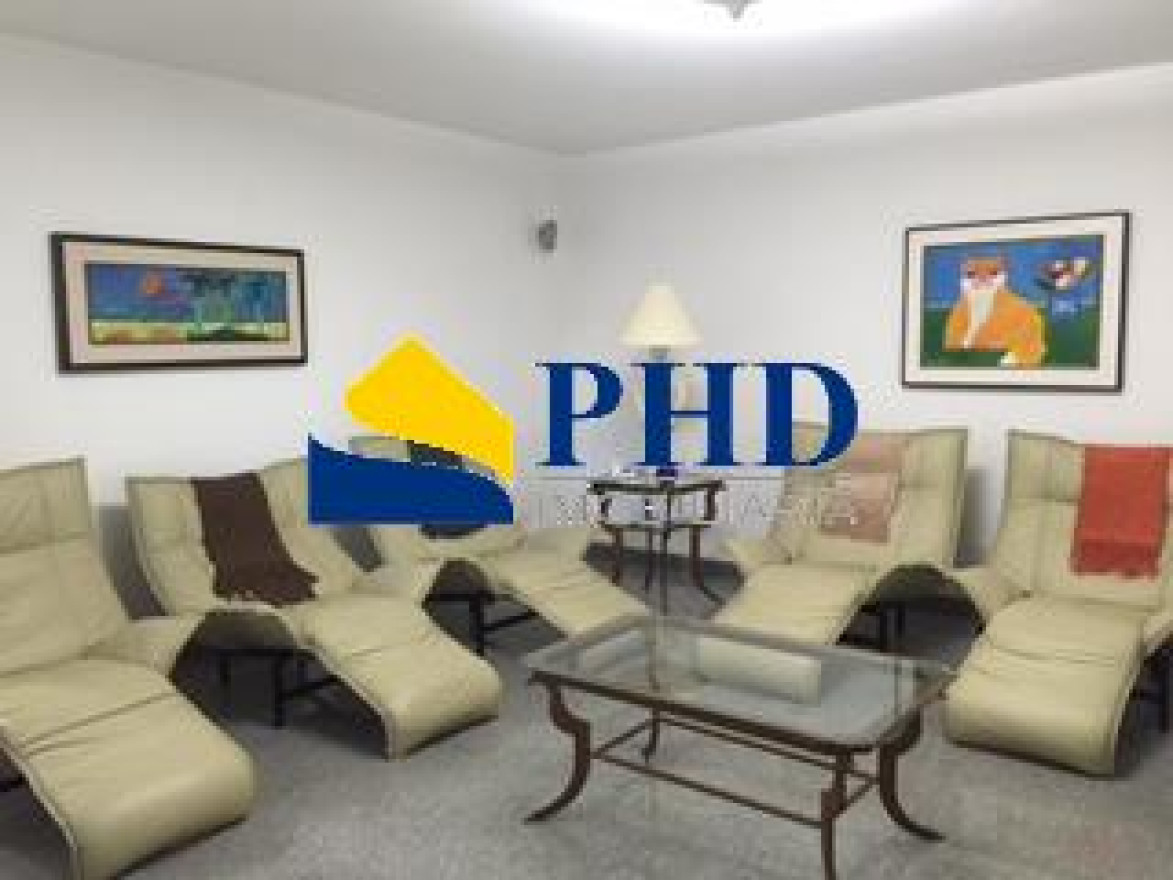 CASA 4 Quartos 850m² 
