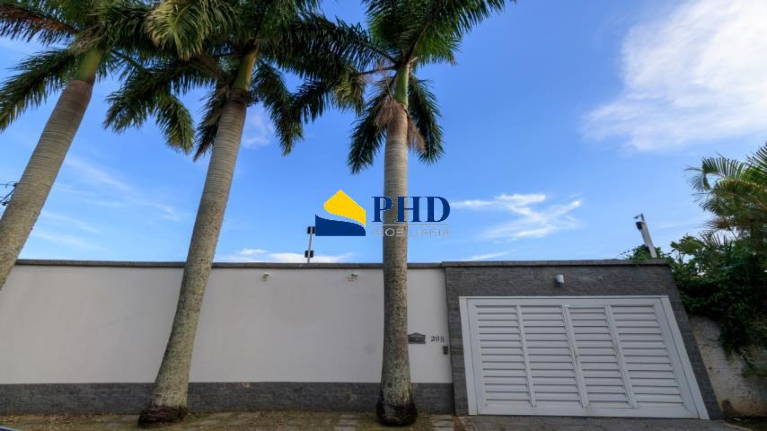 CASA 4 Quartos 850m² 