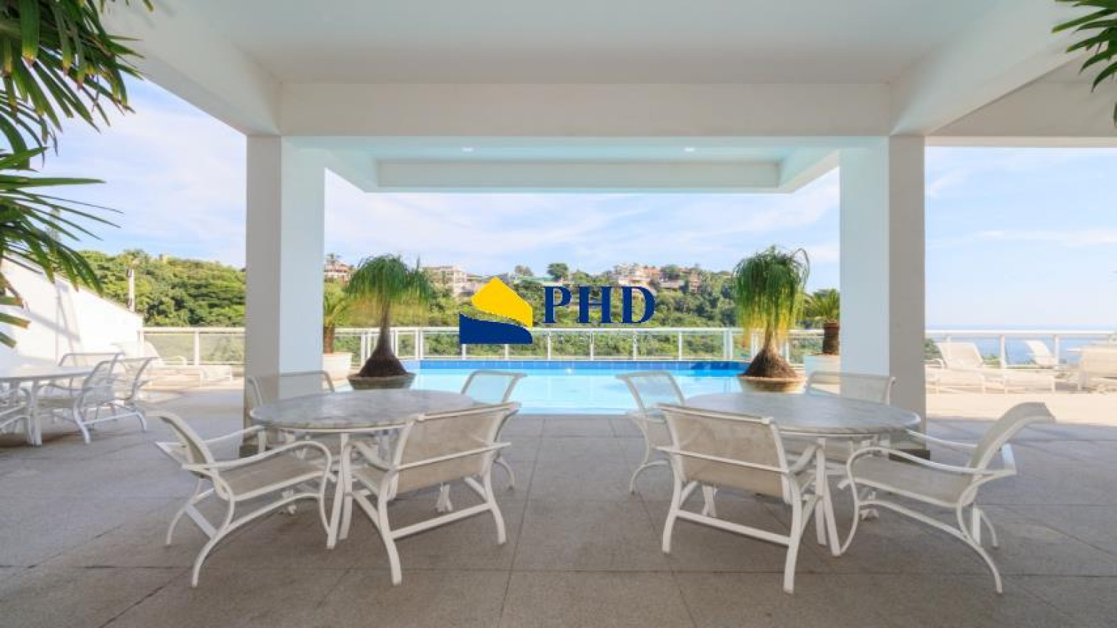 CASA 4 Quartos 850m² 