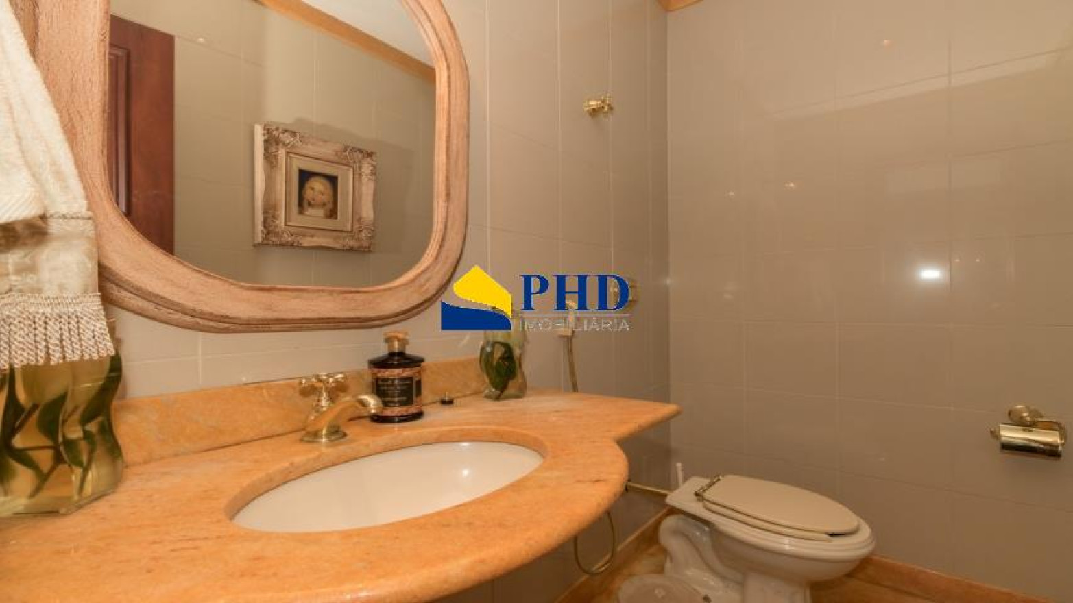 CASA 4 Quartos 850m² 