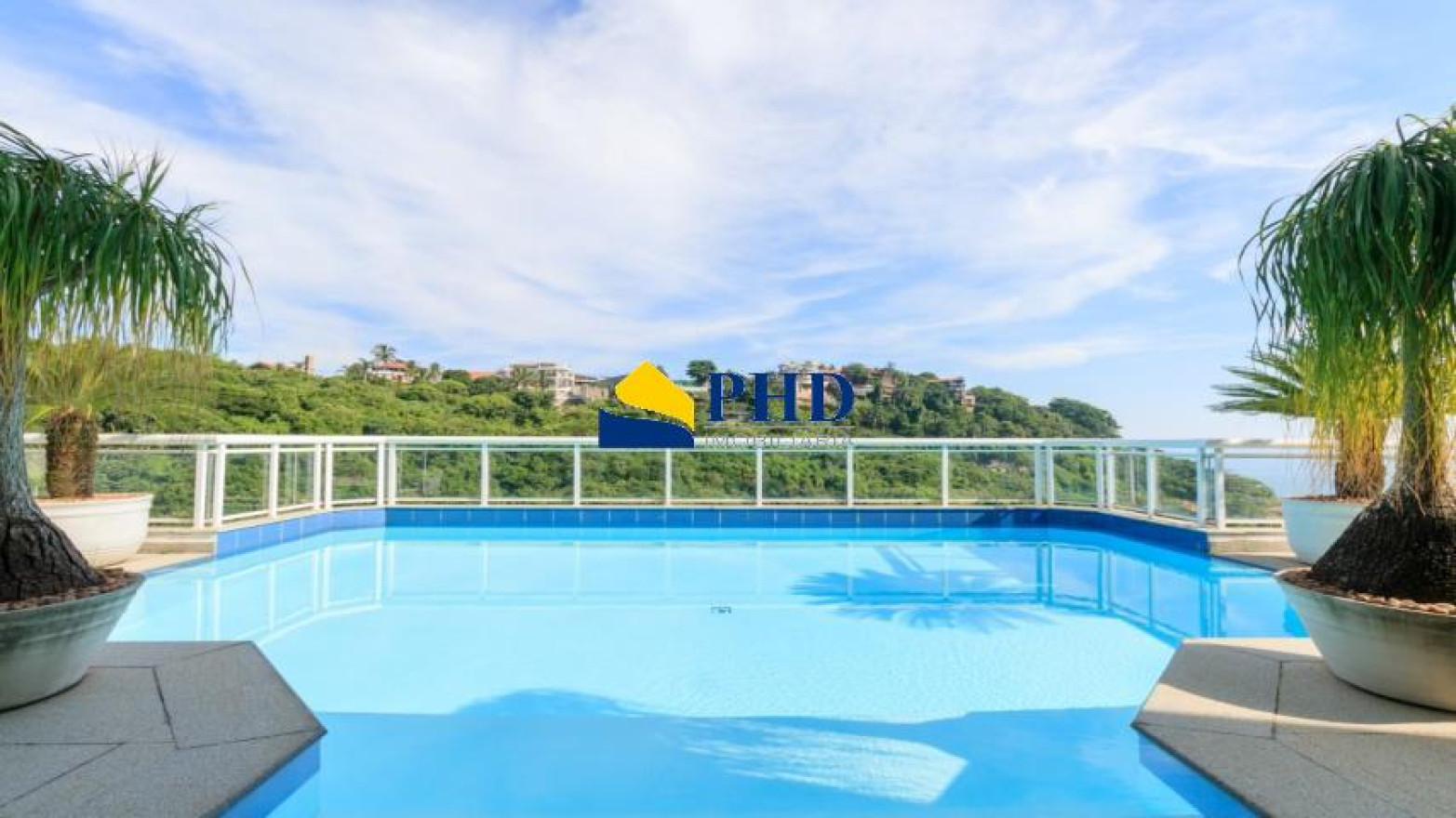 CASA 4 Quartos 850m² 