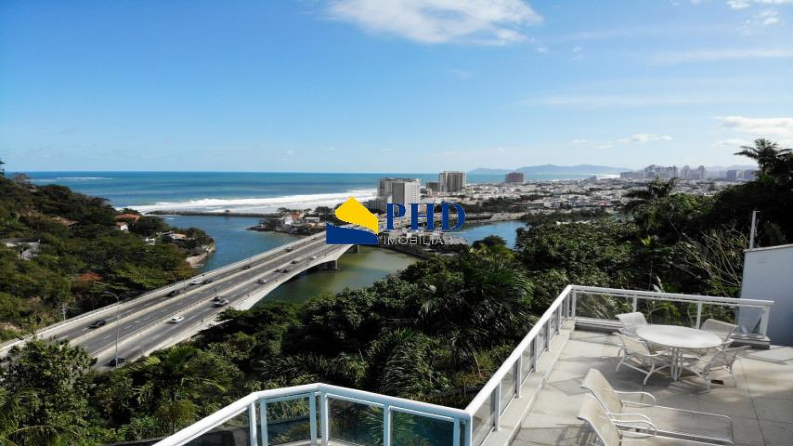 CASA 4 Quartos 850m² 