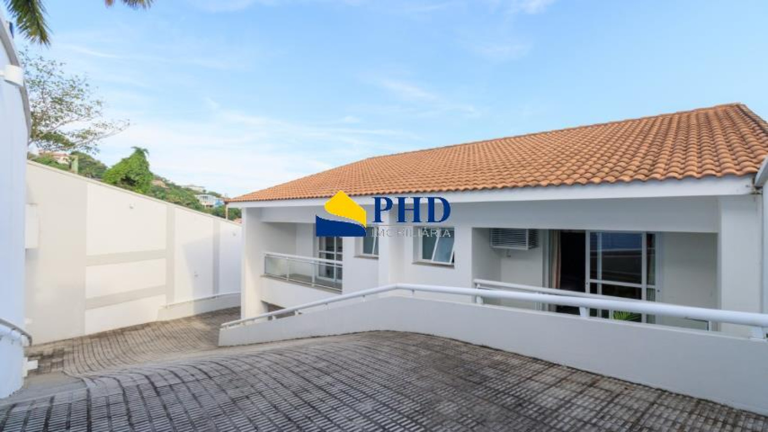 CASA 4 Quartos 850m² 